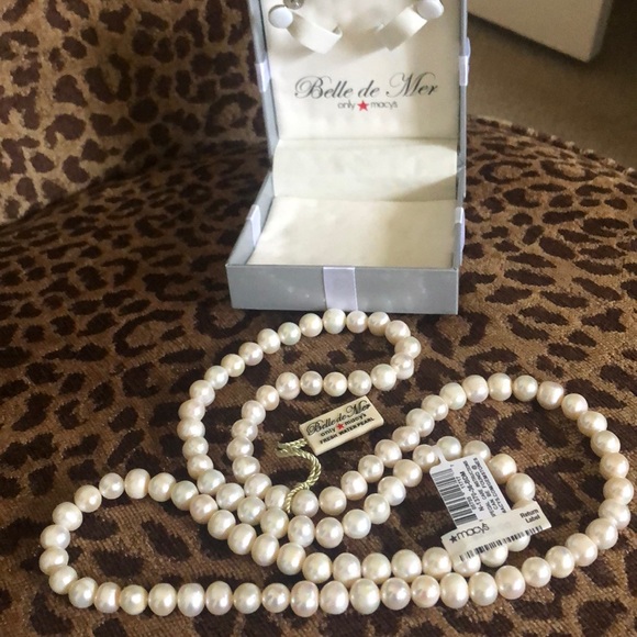 Belle de Mer Pearl Necklace - Picture 4 of 7